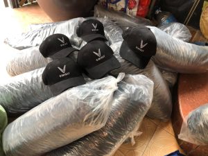 may mũ lưỡi trai