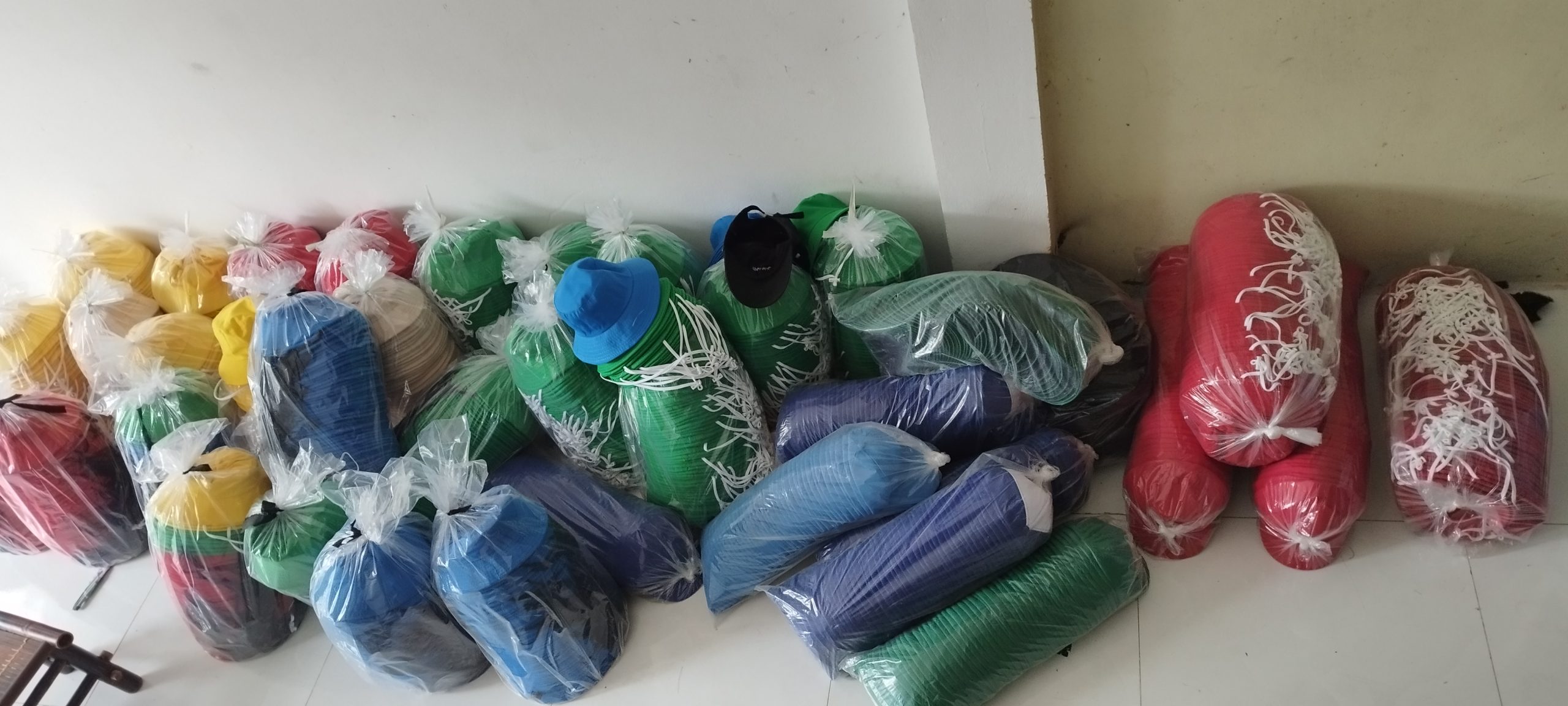 May mũ đồng phục giá rẻ